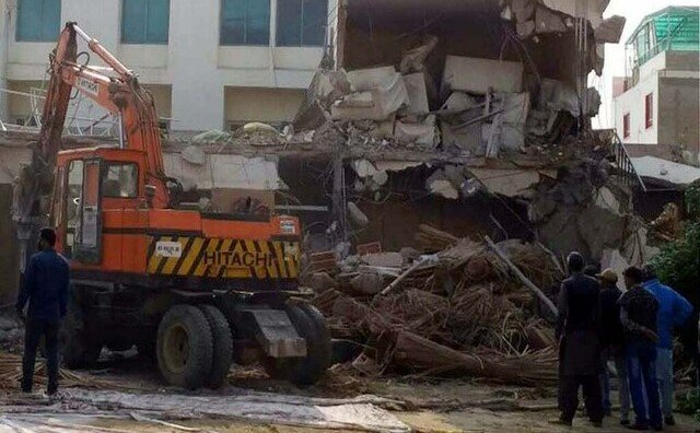Crackdown on Illegal Constructions in Lahore; 11 Buildings Demolished