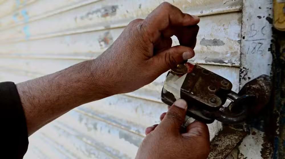 LDA Launches Major Crackdown Against Illegal Commercial Buildings in Lahore, Seals 158 Properties