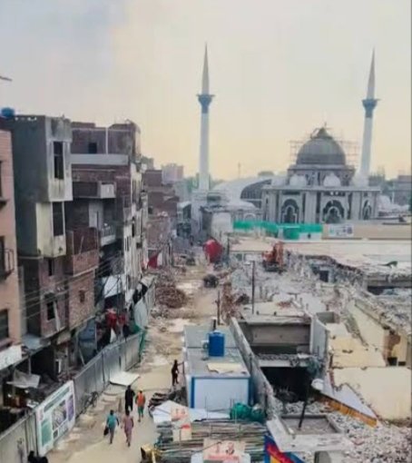 DG LDA Visits Data Darbar Expansion Project and Bhati Chowk Underpass, Orders Faster Pace of Development Work