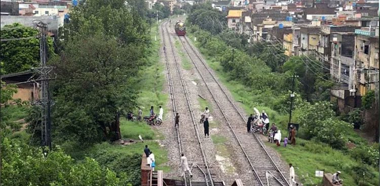 IG Railways Police Visits Retrieved Land, Directs Officials to Prevent Reencroachment