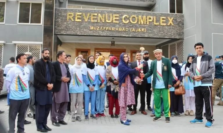 Muzaffarabad: Farewell Ceremony Held in Honour of Judicial Member Board of Revenue Chaudhry Mukhtar Hussain; Services Paid Rich Tribute