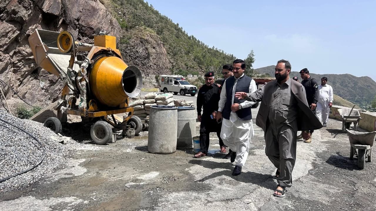 Boosting Tourism: DC Malakand Inspects Ongoing Construction of 'Tourist Sitting & Viewpoint' Near Malakand Tunnel