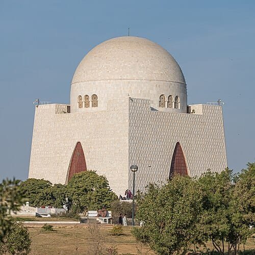 Karachi Mayor Seeks ABAD Partnership to Redevelop Informal Settlements