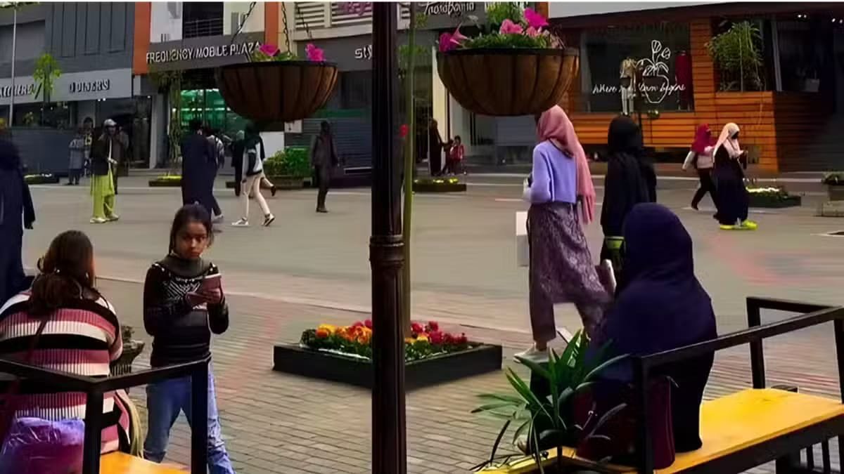 Rawalpindi’s Historic Raja Bazaar Reopens as European Style Pedestrian Commercial Hub After Major Redevelopment